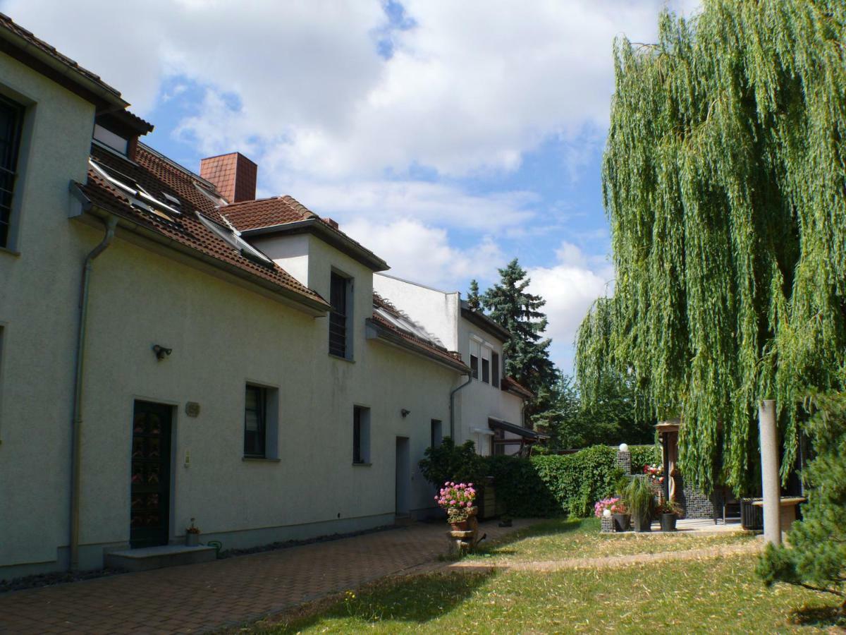 Apartment Im Gruenen Mit Anbindung Ans Zentrum Erfurt Esterno foto